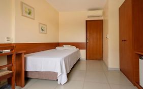 Plaza Suite Taubaté 4*